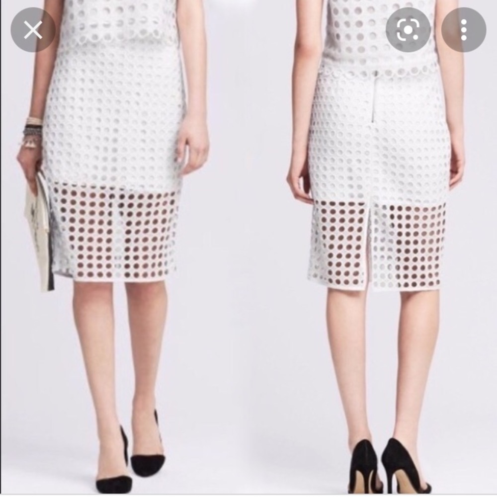 Banana Republic White Eyelet Open Circle Illusion Petite Pencil Skirt
